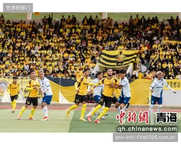 墨西哥队演练高原消耗战术,利用主场87%后场传球成功率消耗对手。 墨西哥队演练高原消耗战术,利用主场87%后场传球成功率消耗对手。